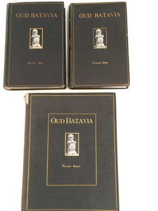 Item #5112 Oud Batavia Gedenkboek uitgegeven door het Bataviaasch Genootschap van Kunsten en...